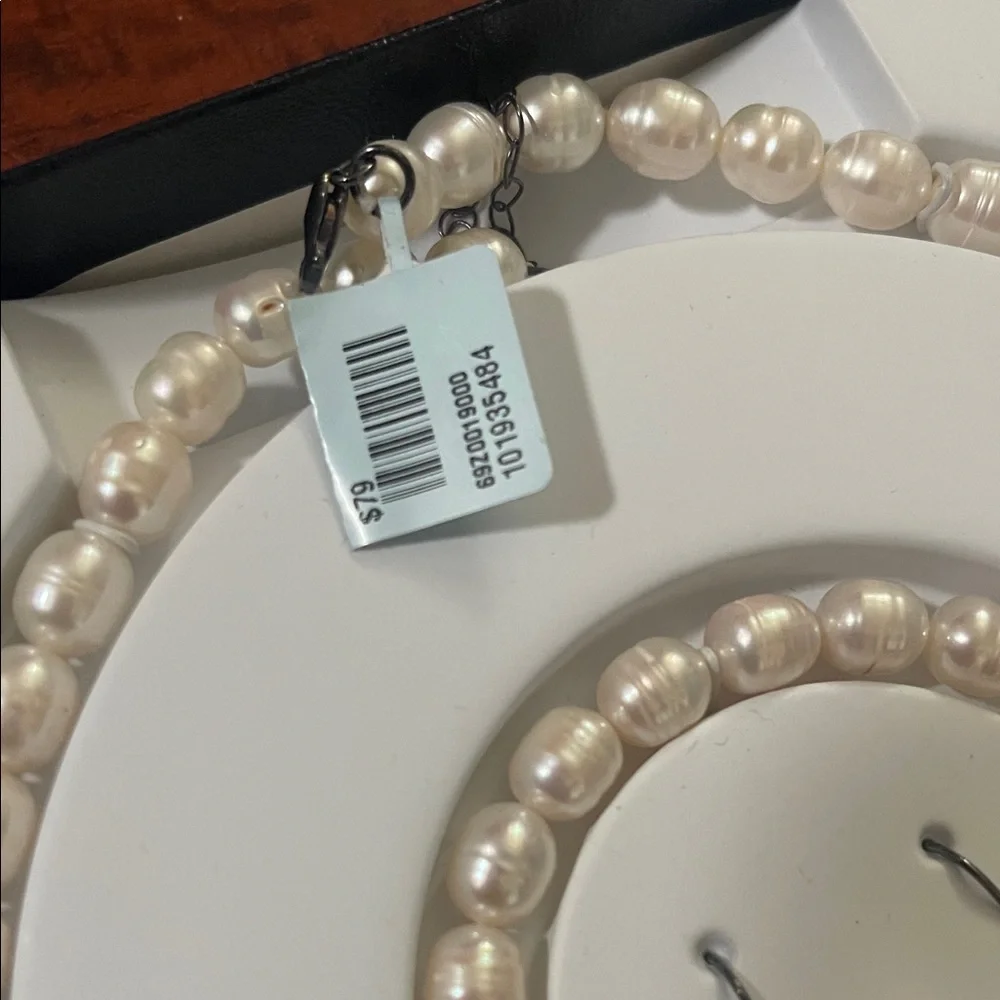 NWT! Vintage Classic Cream Pearl Jewelry 3 pcs Set - Picture 2 of 3